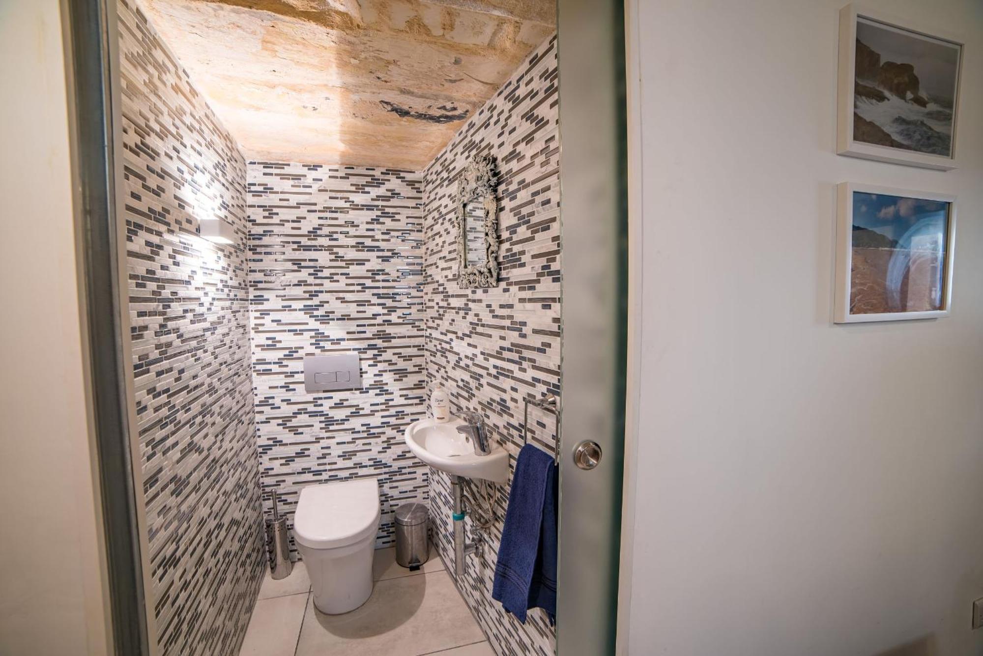 The Artist Apartment Валета Екстериор снимка