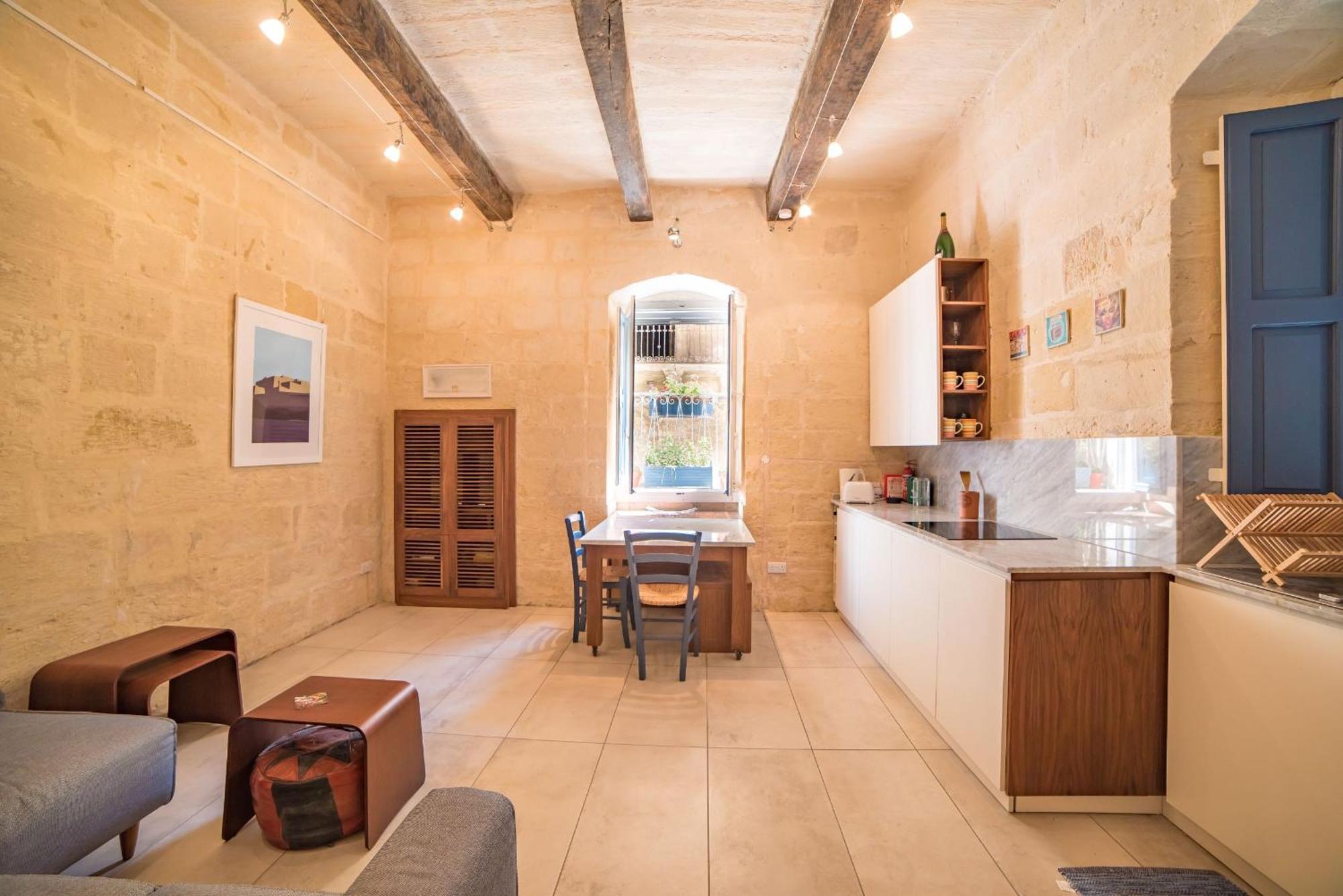 The Artist Apartment Валета Екстериор снимка